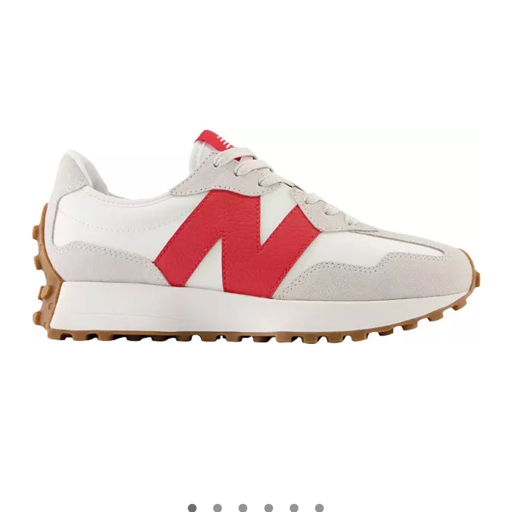 NIB New Balance 327 women’s sneaker 8.5 Red and Beige